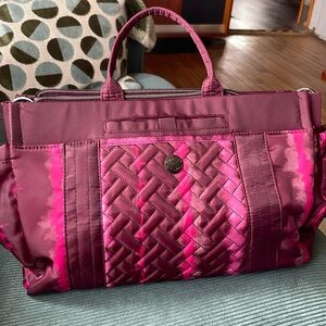Lug Romper 2 crossbody tote bag in Shibori wine with floral lining